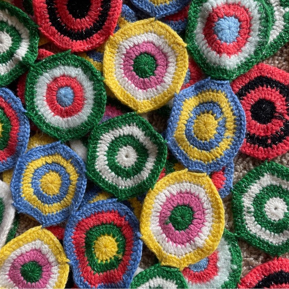 Colorful Crochet Circle Pattern Scarf - Picture 3 of 4